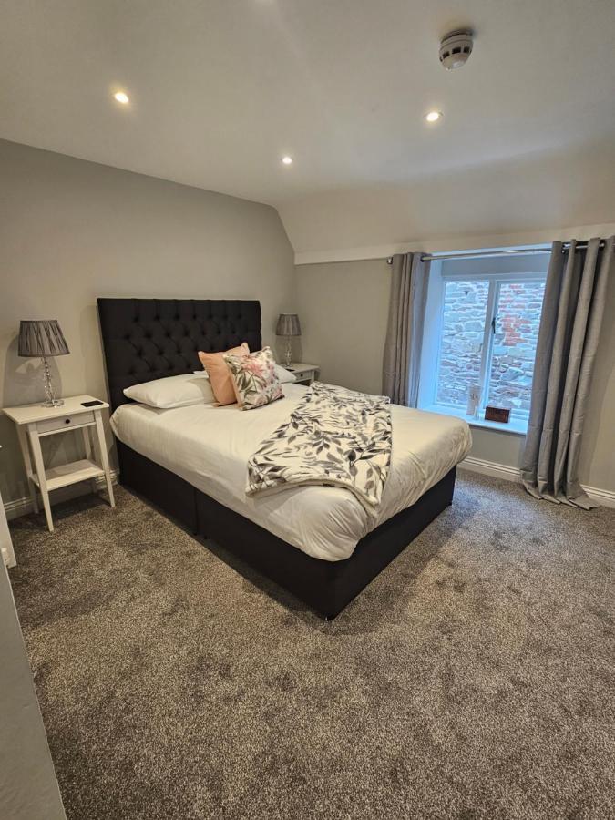 The Beacons Guest House Brecon Bagian luar foto