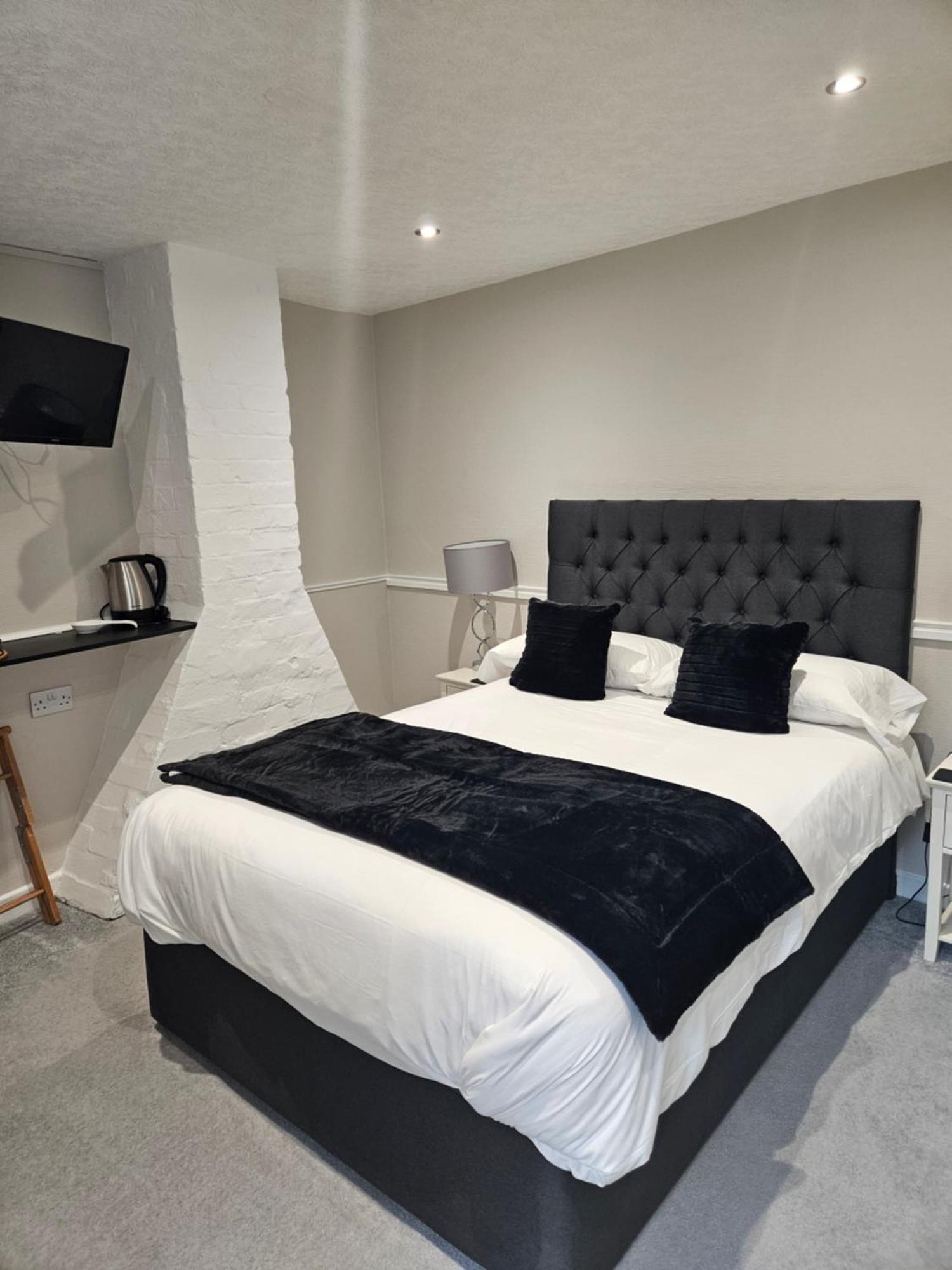 The Beacons Guest House Brecon Bagian luar foto
