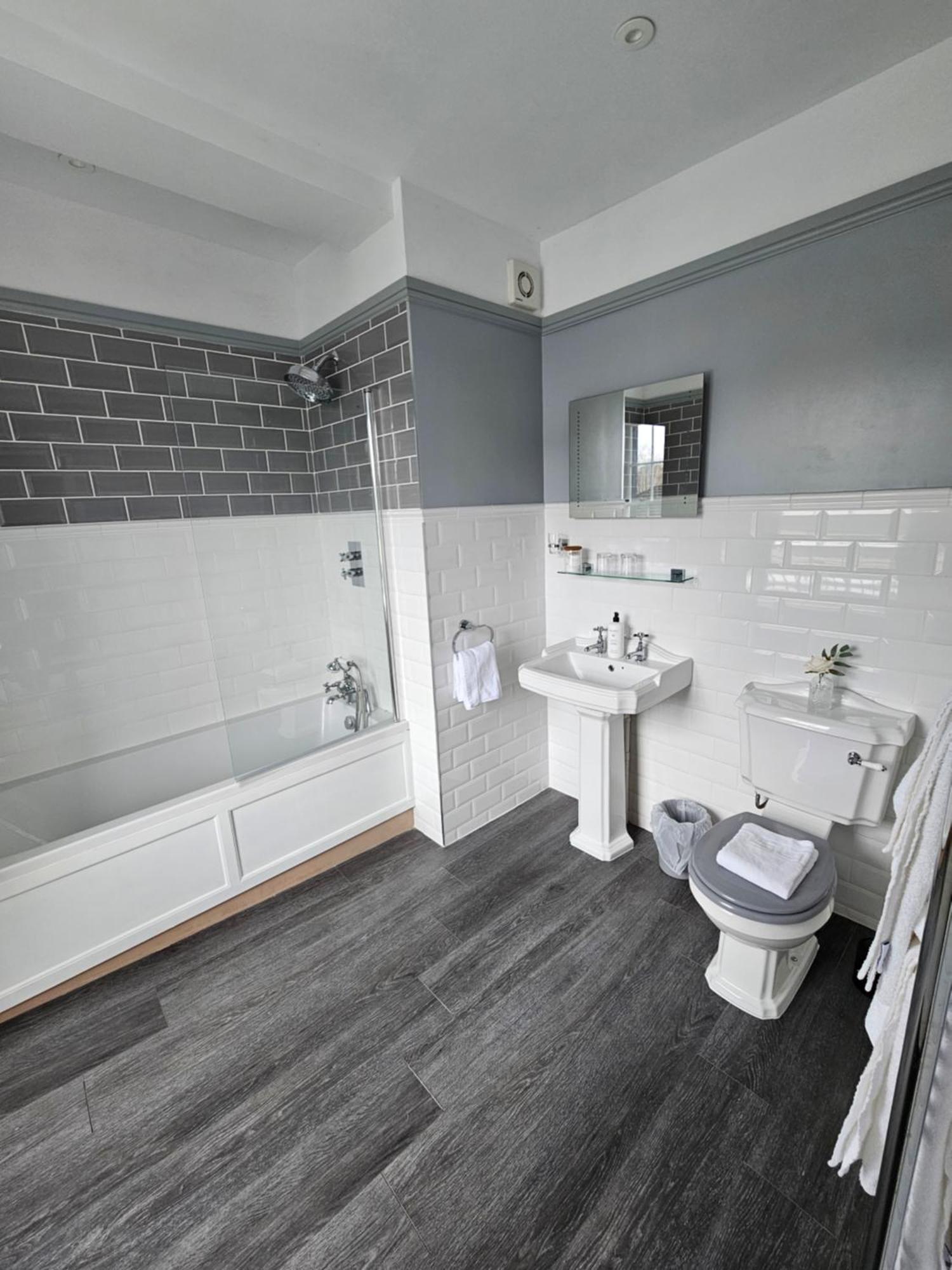 The Beacons Guest House Brecon Bagian luar foto