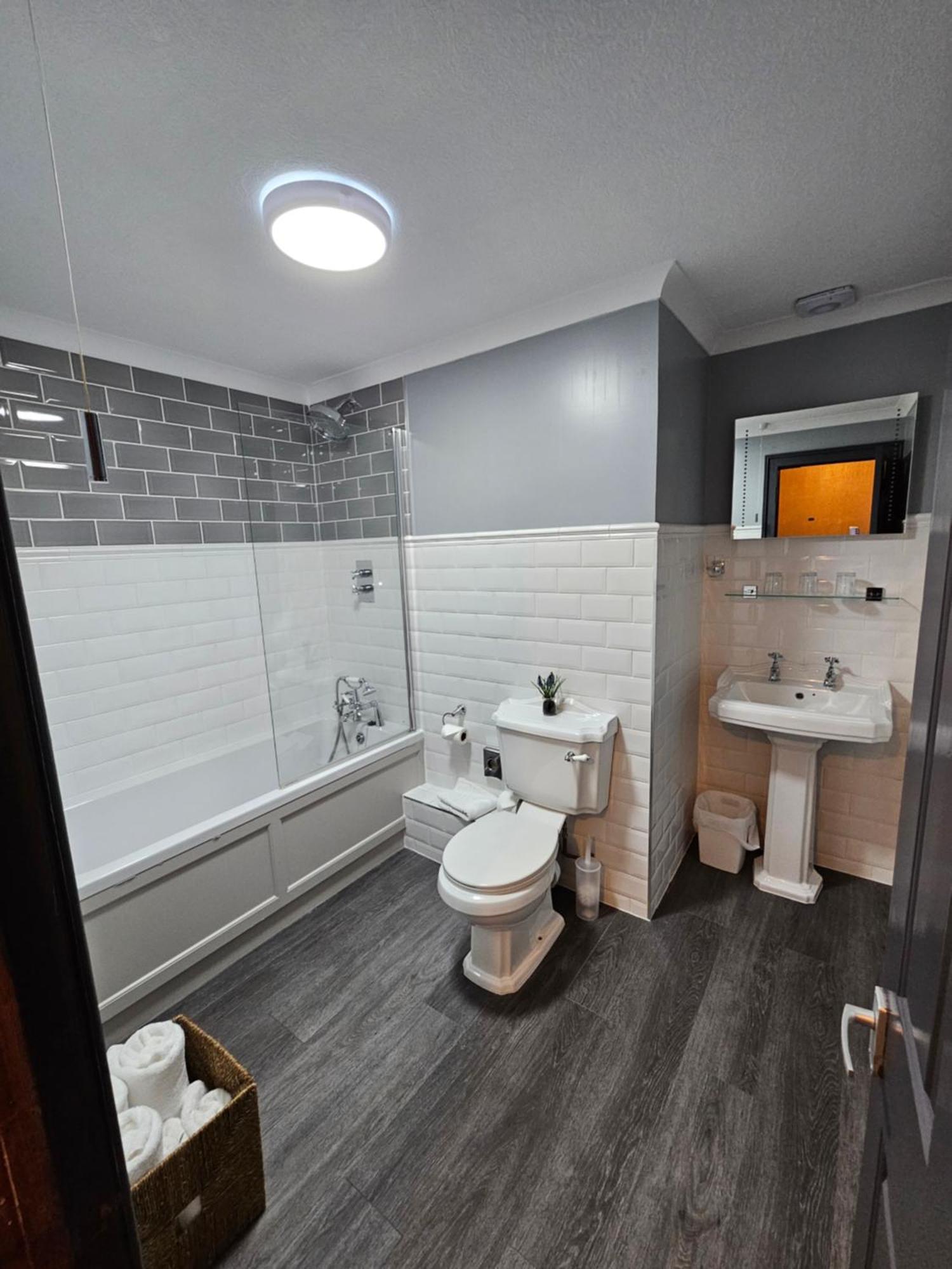 The Beacons Guest House Brecon Bagian luar foto