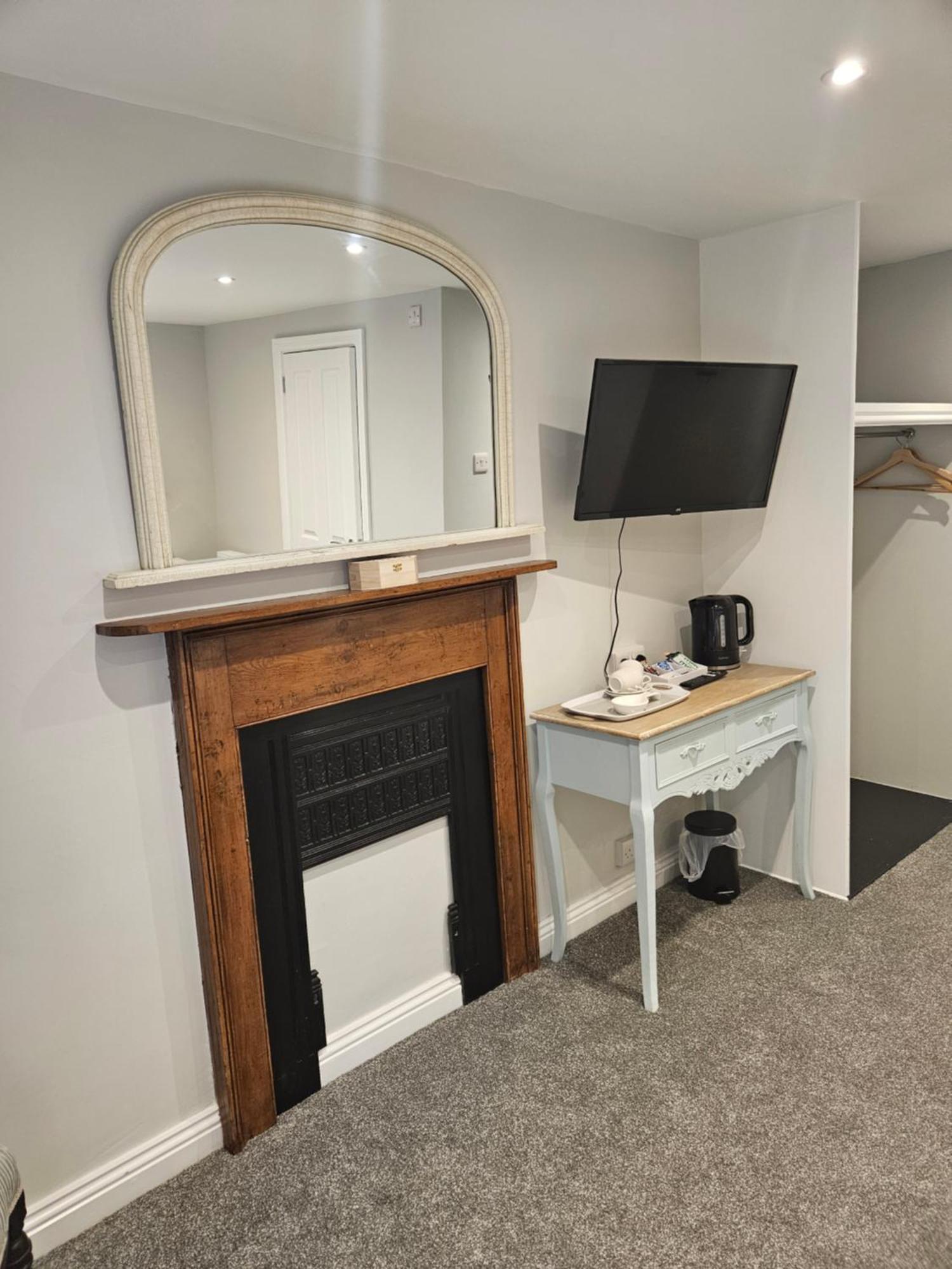 The Beacons Guest House Brecon Bagian luar foto