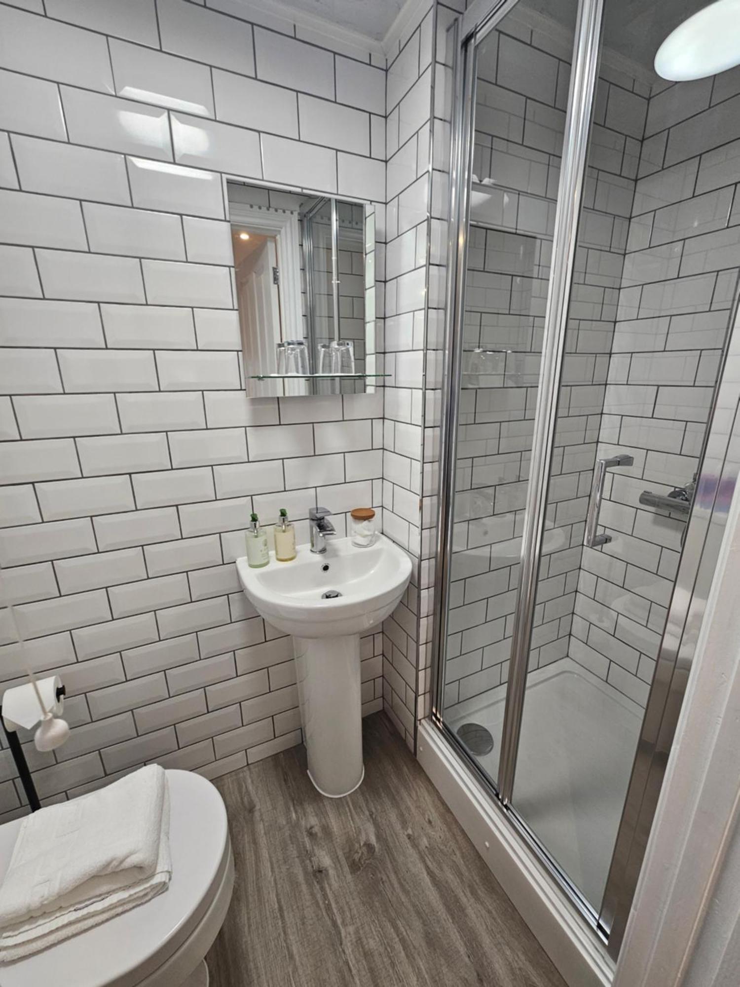 The Beacons Guest House Brecon Bagian luar foto