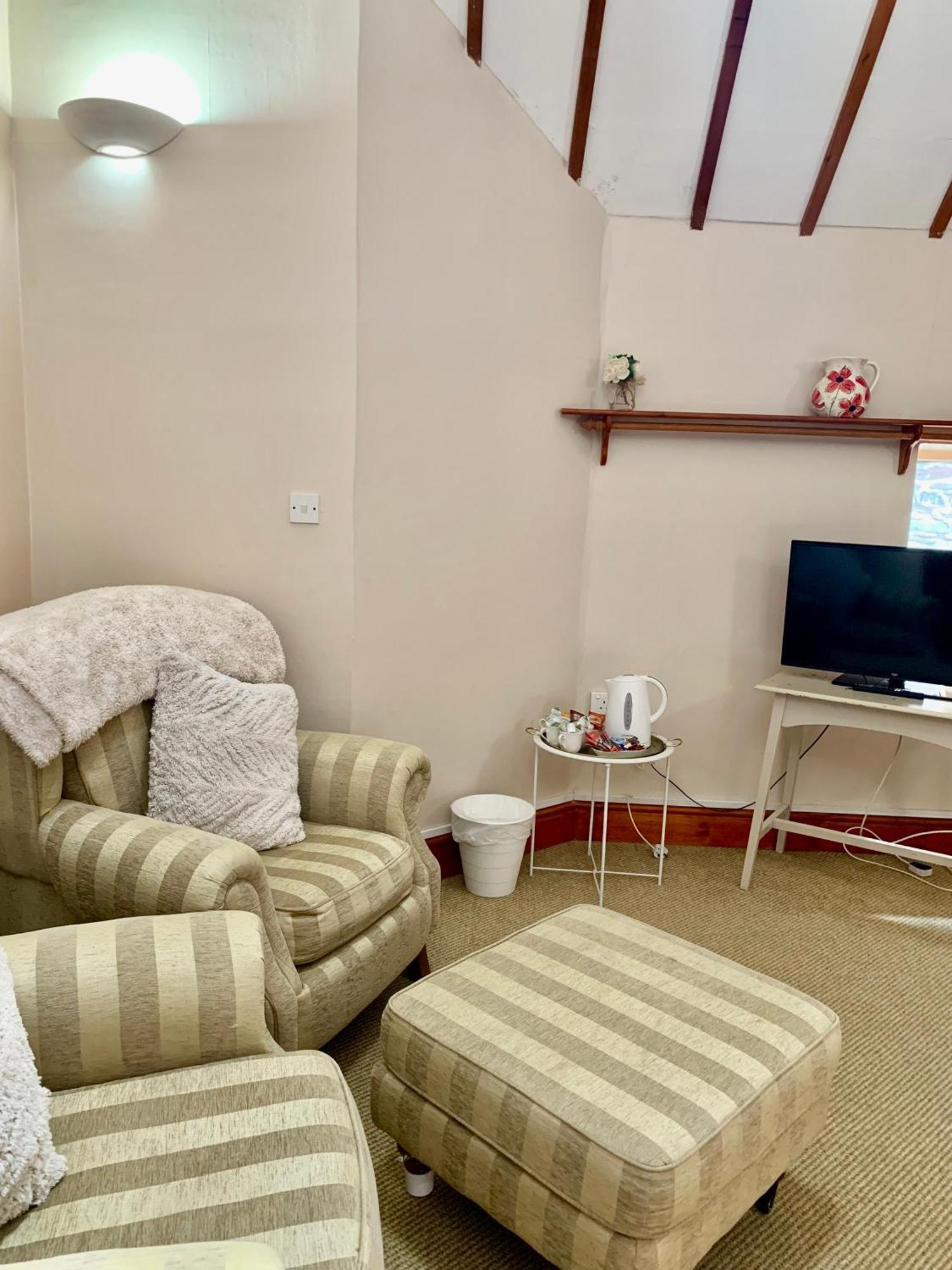 The Beacons Guest House Brecon Ruang foto